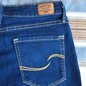 Levi Strauss & Co Women's Mid-Rise Skinny Dark Denim Signature Gold Jeans 10M